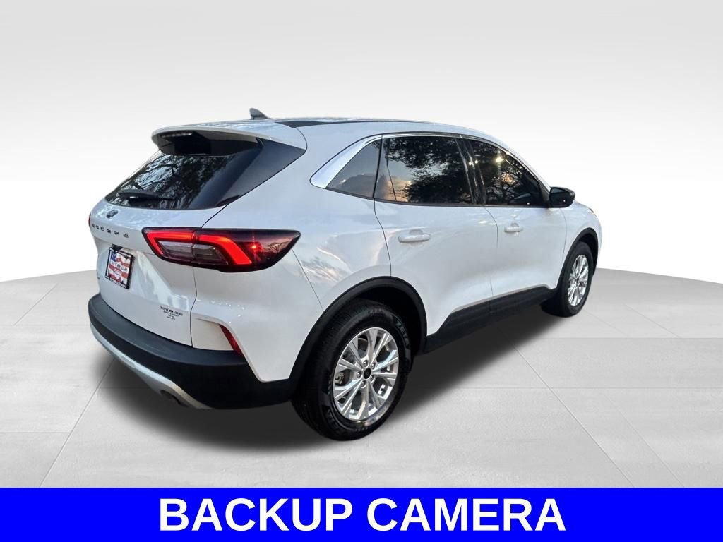 Certified 2024 Ford Escape Active w/ Cold Weather Package image 3
