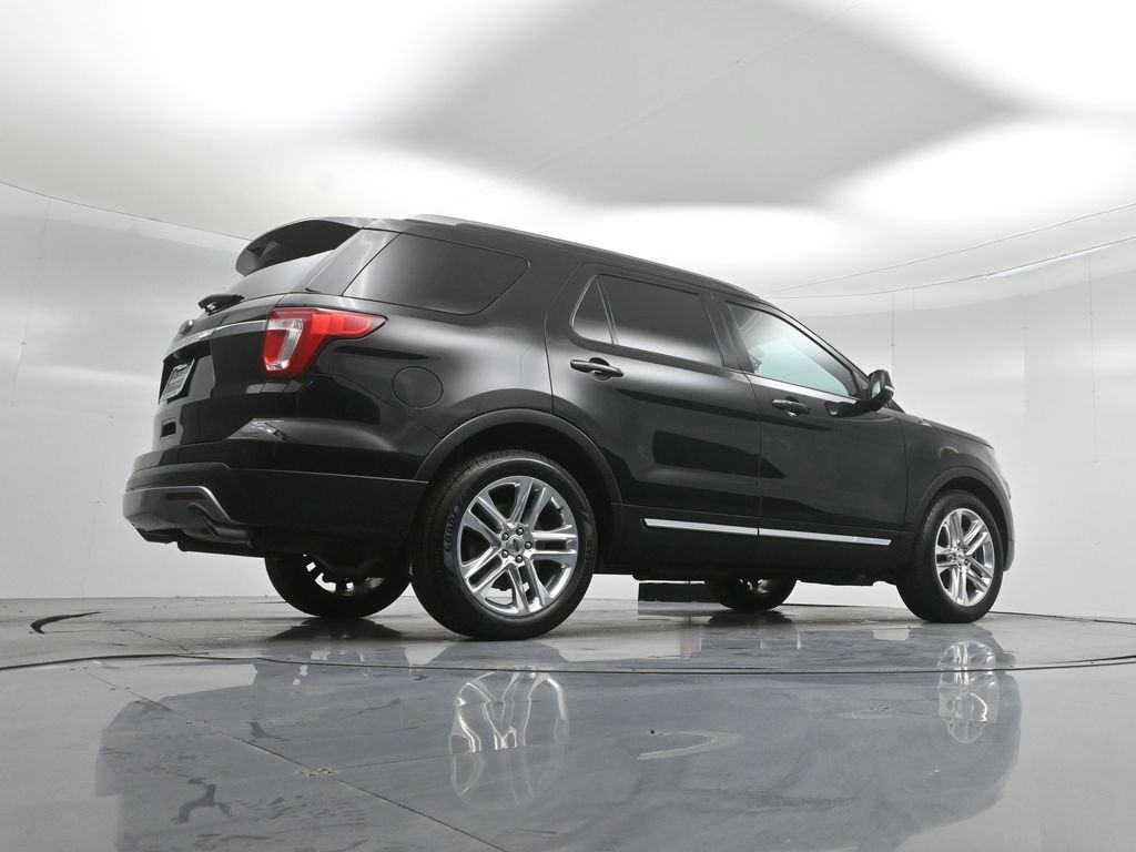 Certified 2017 Ford Explorer XLT w/ Equipment Group 202A image 52