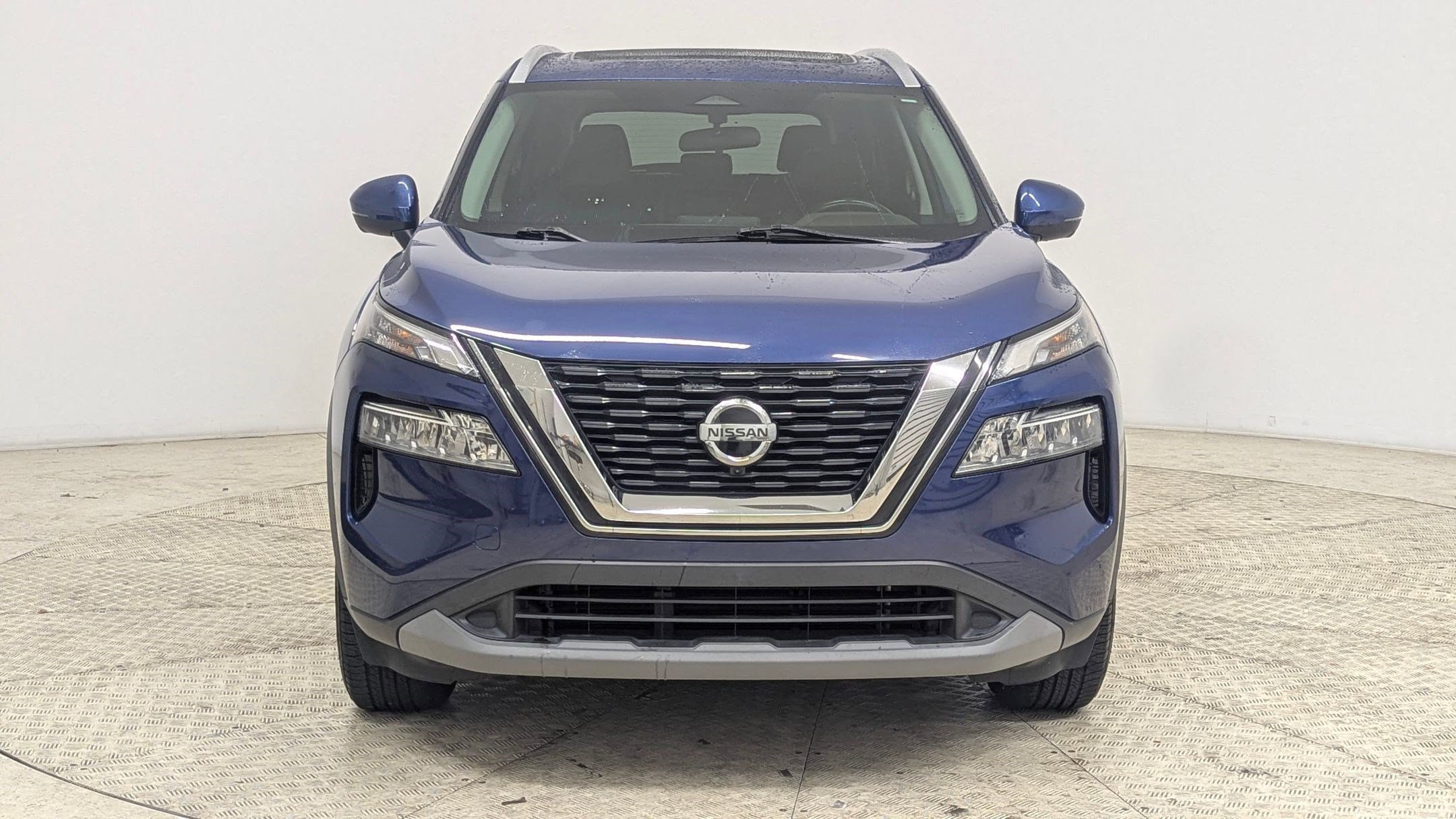 Used 2021 Nissan Rogue SV w/ Premium Package image 5