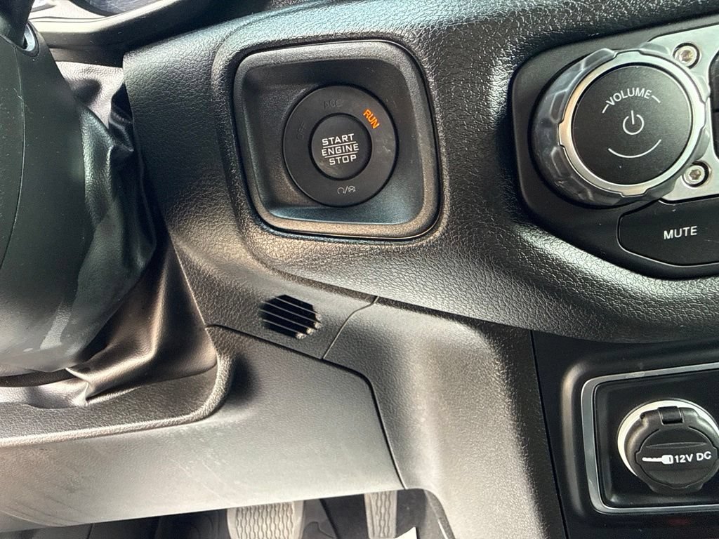 Used 2024 Jeep Wrangler Unlimited AWD/4WD image 26