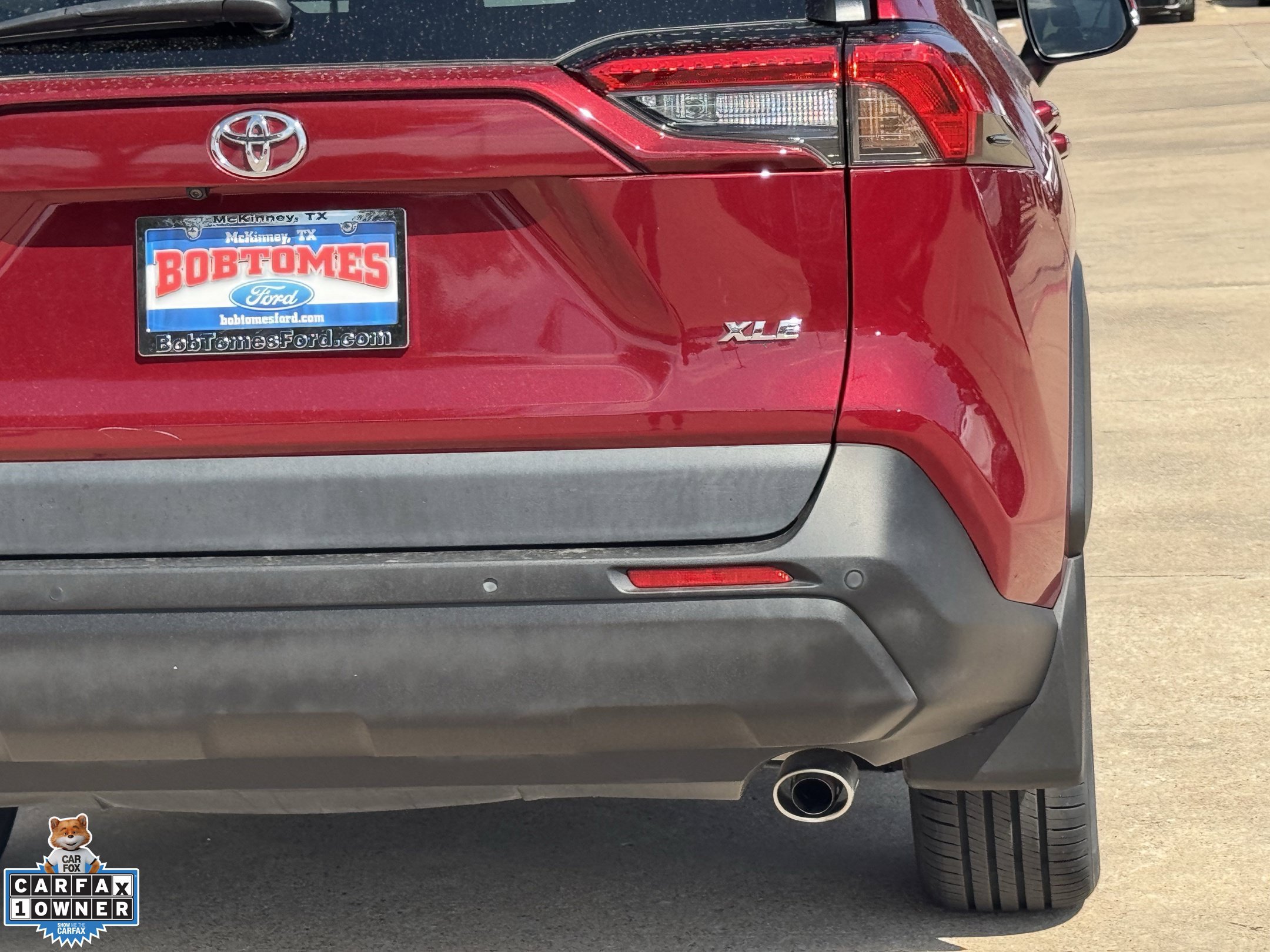 Used 2023 Toyota RAV4 XLE Premium FWD image 7