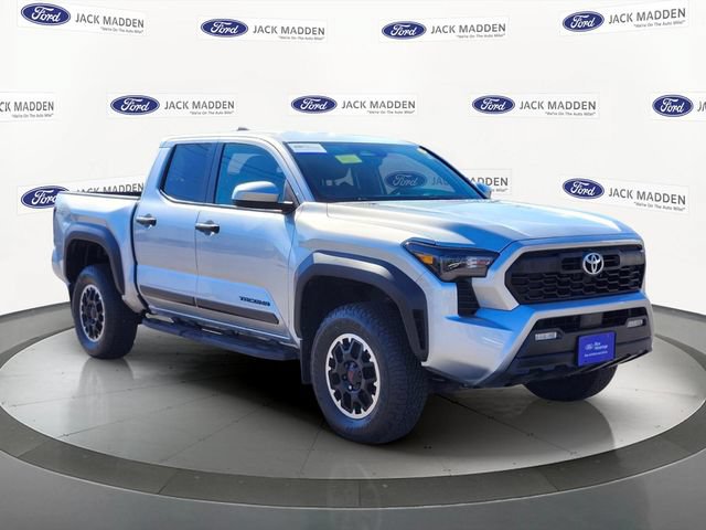 Used 2024 Toyota Tacoma TRD Off-Road AWD/4WD image 7