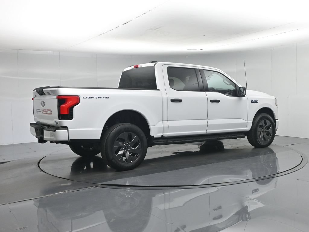 Certified 2024 Ford F150 Lightning XLT AWD/4WD image 31