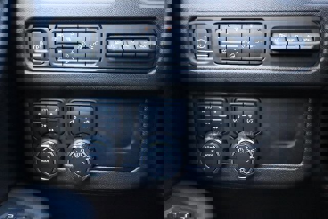 Used 2021 Chevrolet Suburban High Country image 34