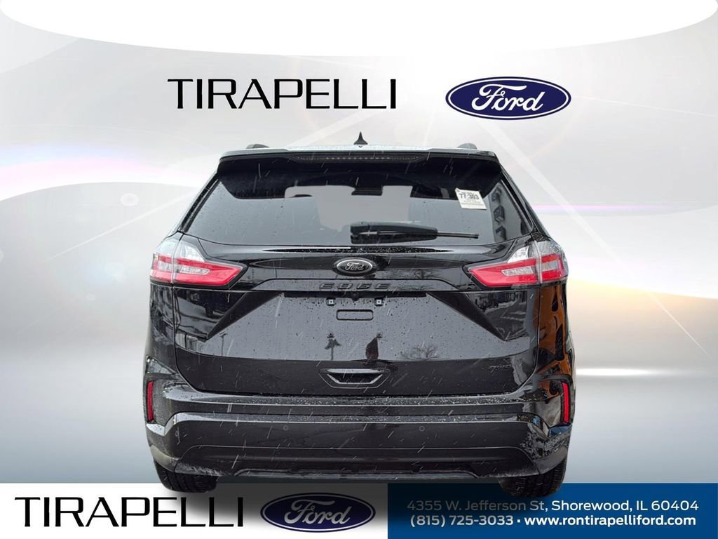 Certified 2024 Ford Edge SE w/ Black Appearance Package AWD/4WD image 4