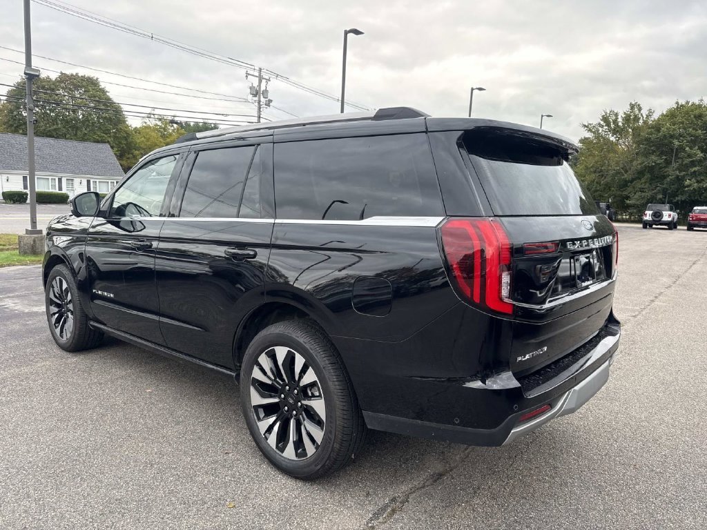 Certified 2025 Ford Expedition Platinum w/ Driver's Package AWD/4WD image 3