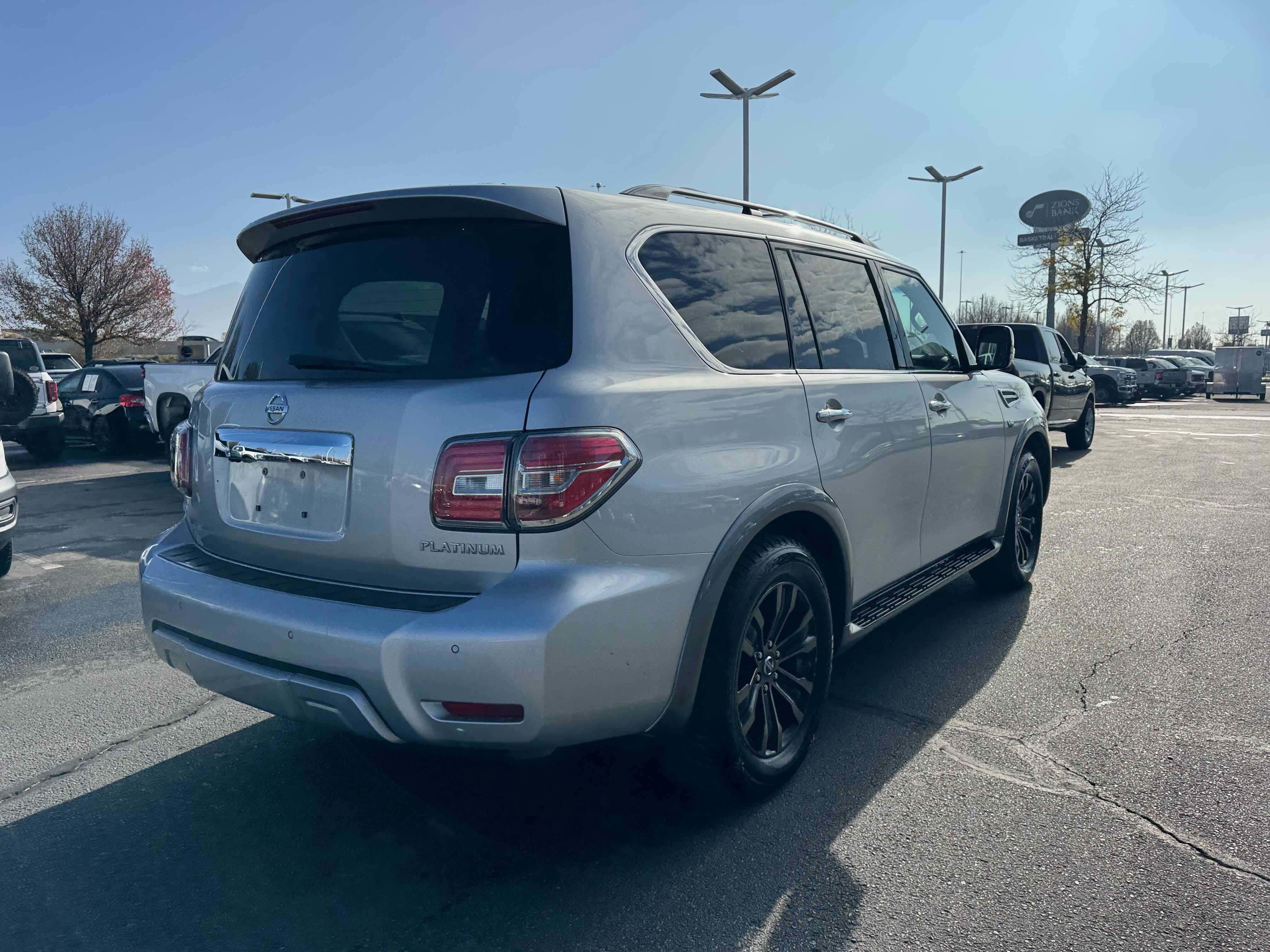 Used 2017 Nissan Armada Platinum image 7