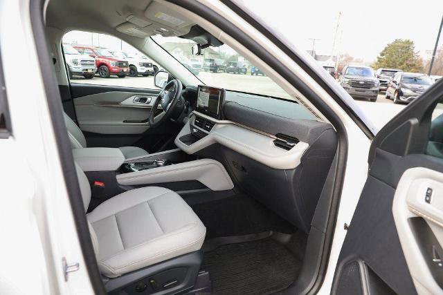 Certified 2025 Ford Explorer Active w/ Active Comfort Package image 39