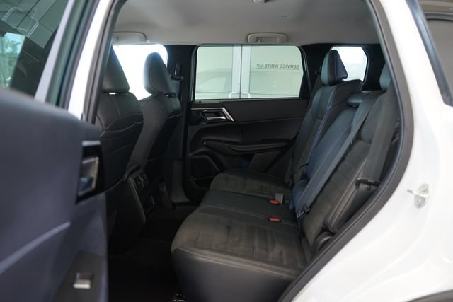 Used 2022 Mitsubishi Outlander SE AWD/4WD image 30