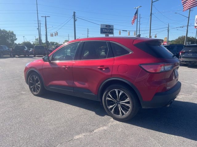 Certified 2022 Ford Escape SE w/ SE Sport Appearance Package FWD image 5