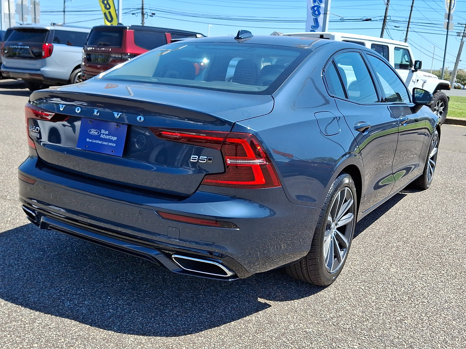Used 2022 Volvo S60 B5 Momentum w/ Premium Package AWD/4WD image 10