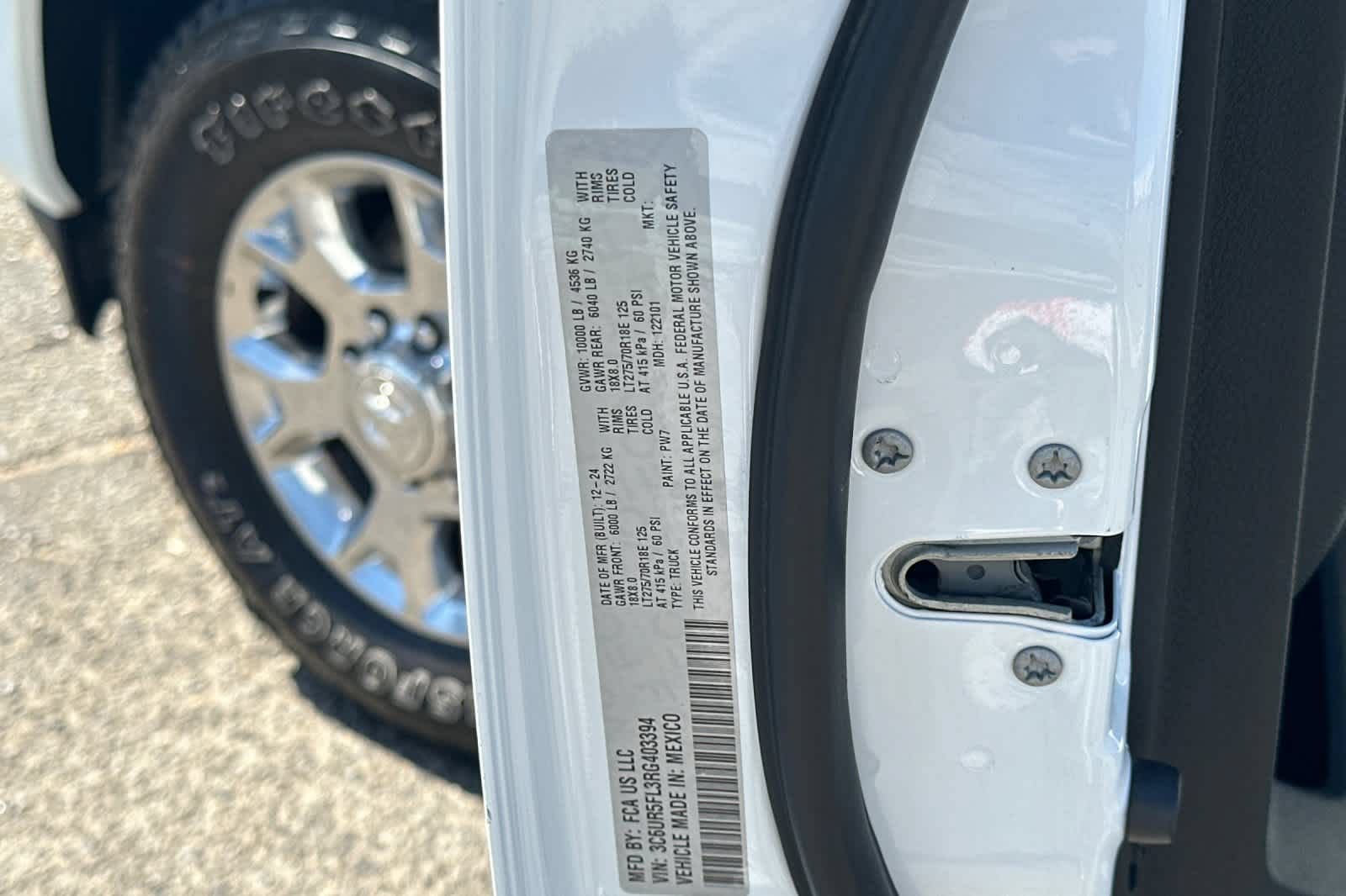 Used 2024 RAM 2500 Laramie w/ Safety Group AWD/4WD image 29