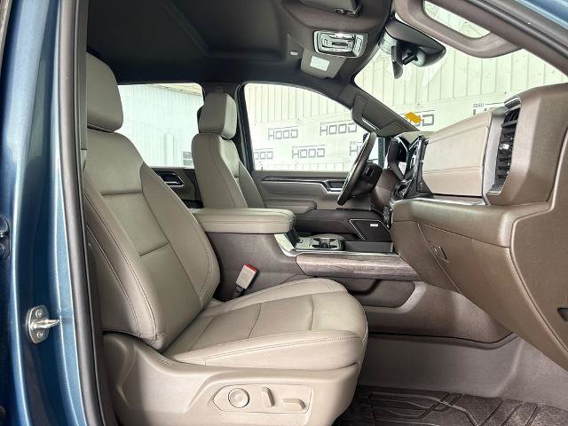Used 2024 Chevrolet Silverado 2500 LTZ w/ LTZ Convenience Package AWD/4WD image 7