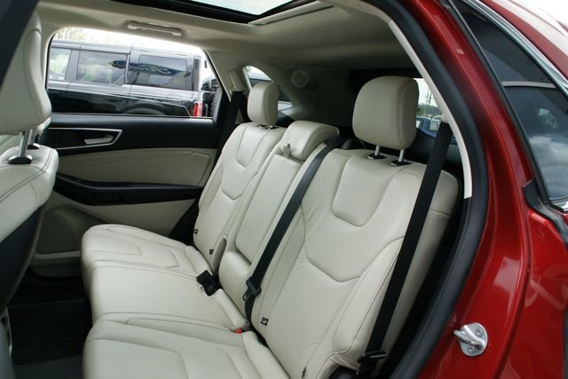 Certified 2022 Ford Edge Titanium w/ Class II Trailer Tow Package image 31