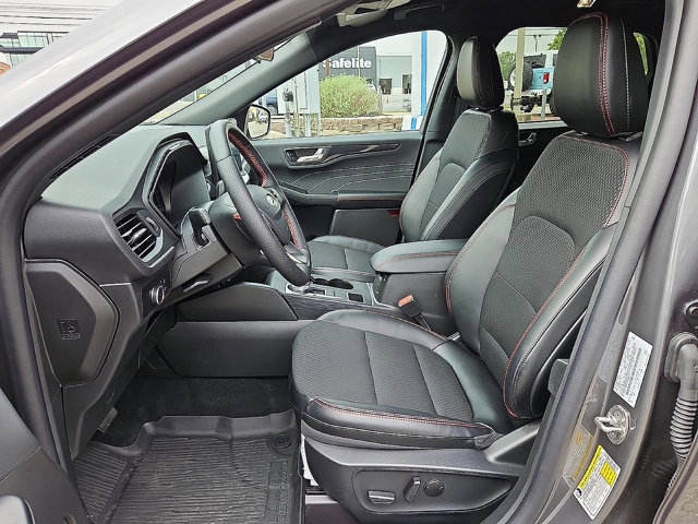 Certified 2025 Ford Escape ST-Line w/ Tech Pack #1 AWD/4WD image 16