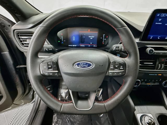 Certified 2025 Ford Escape ST-Line FWD image 11