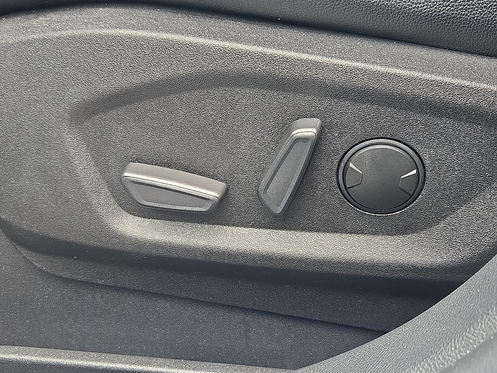 Certified 2024 Ford Edge Titanium w/ Equipment Group 301A image 12