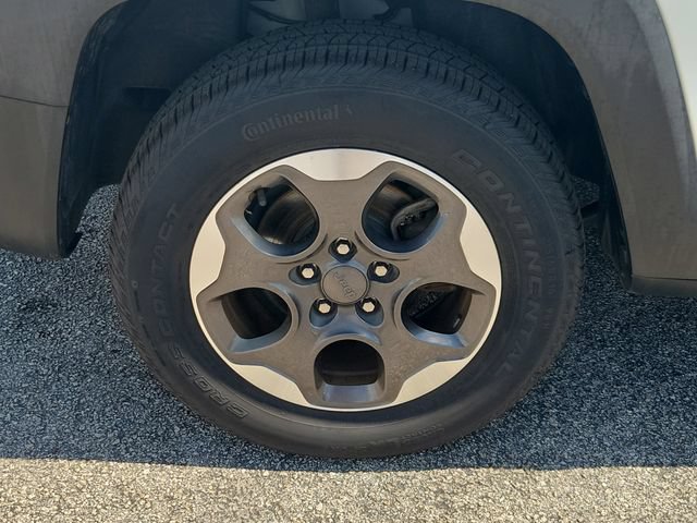 Used 2017 Jeep Renegade Sport w/ Power & Air Group AWD/4WD image 6