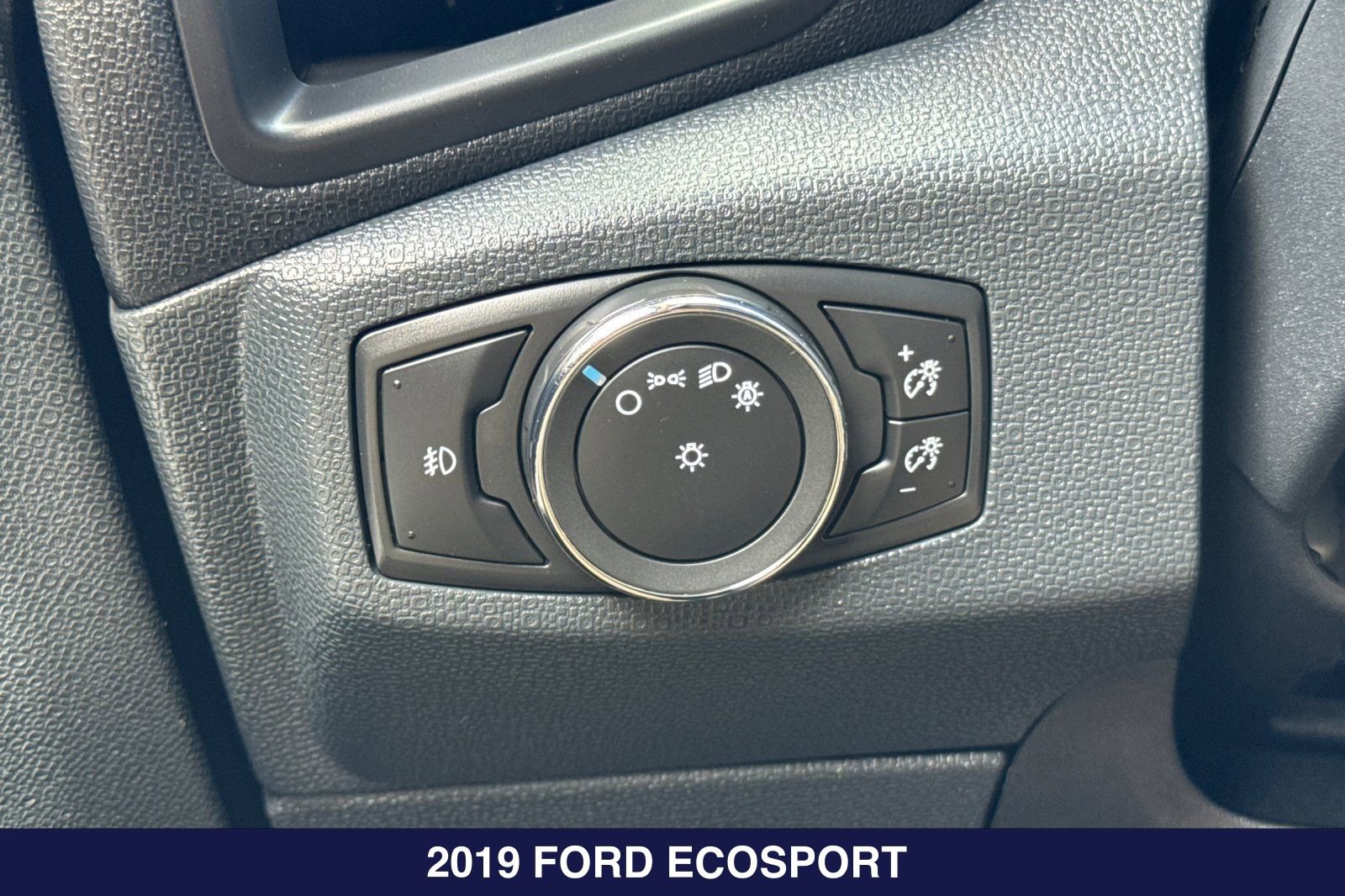 Certified 2019 Ford EcoSport Titanium w/ Interior Protection Package FWD image 31