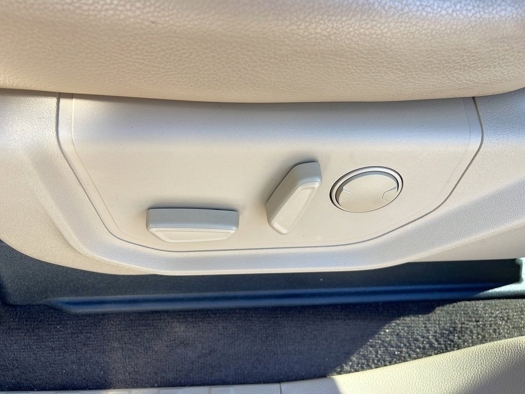 Certified 2020 Ford F150 Lariat w/ Equipment Group 502A Luxury image 37