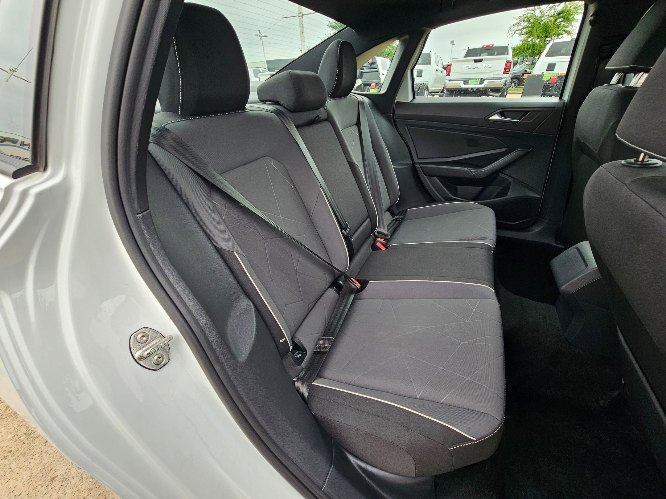 Used 2025 Volkswagen Jetta Sport FWD image 29
