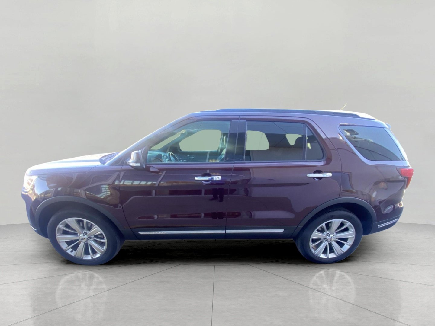Certified 2019 Ford Explorer Limited AWD/4WD image 9