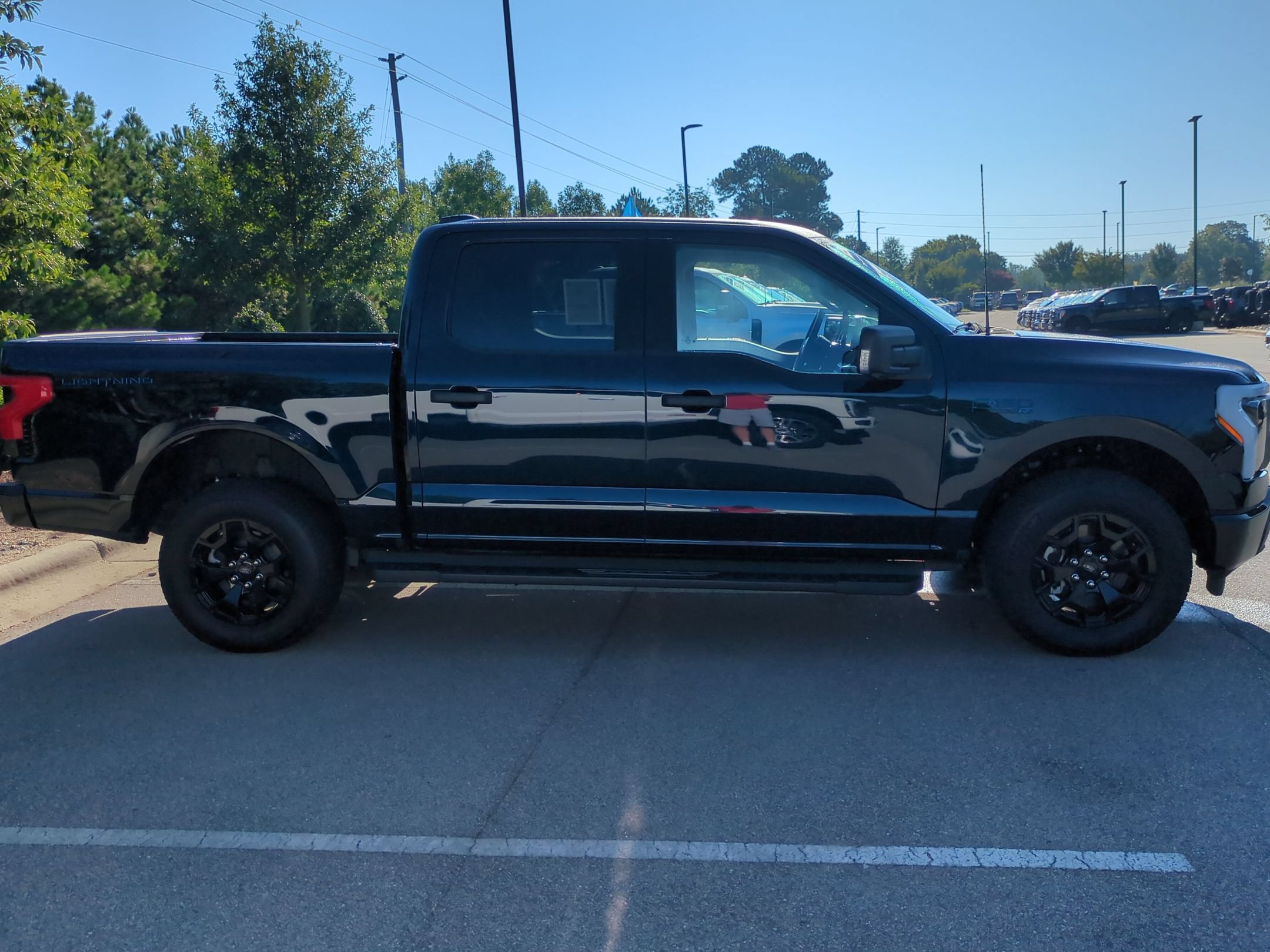 Certified 2025 Ford F150 Lightning XLT w/ Max Trailer Tow Package AWD/4WD image 3