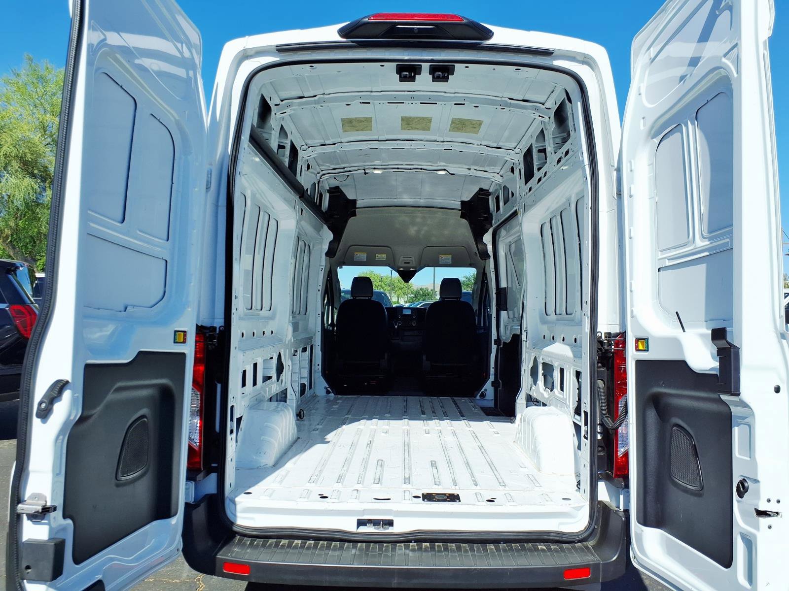 Certified 2023 Ford Transit 250 148 High Roof RWD image 15
