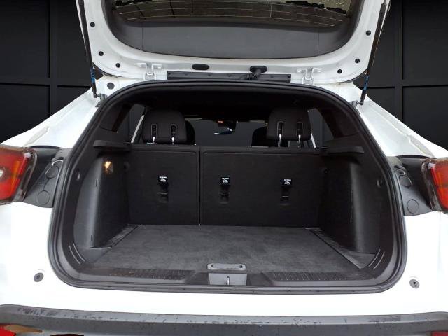 Used 2024 Chevrolet Trax RS FWD image 11
