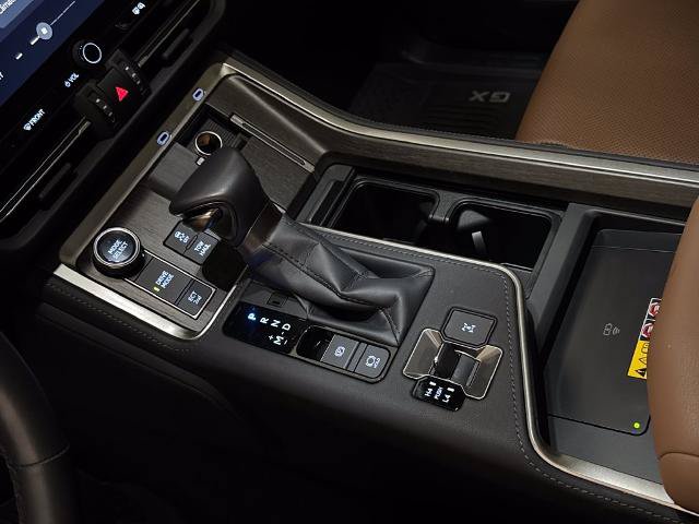 Used 2025 Lexus GX 550 w/ Cold Area Package AWD/4WD image 30