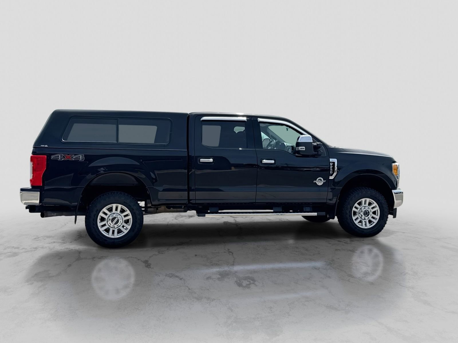 Certified 2017 Ford F250 XLT AWD/4WD image 9