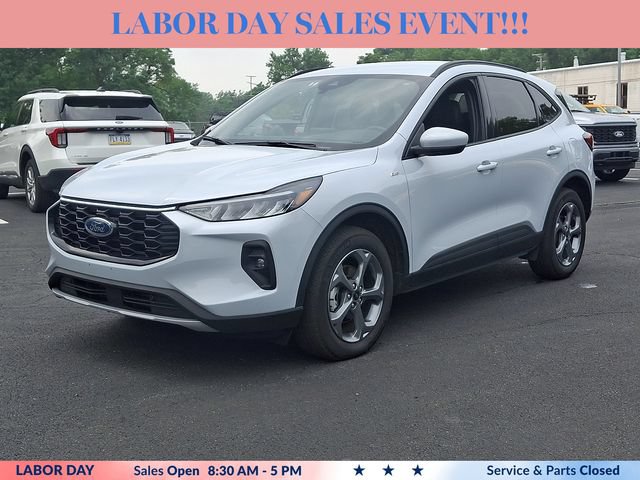 Certified 2025 Ford Escape ST-Line Select AWD/4WD image 5