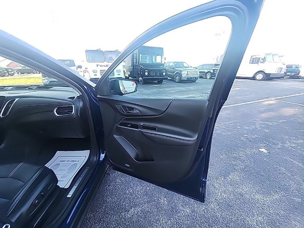 Used 2022 Chevrolet Equinox Premier AWD/4WD image 19