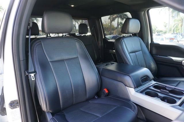 Certified 2022 Ford F250 Lariat w/ Black Appearance Package image 2