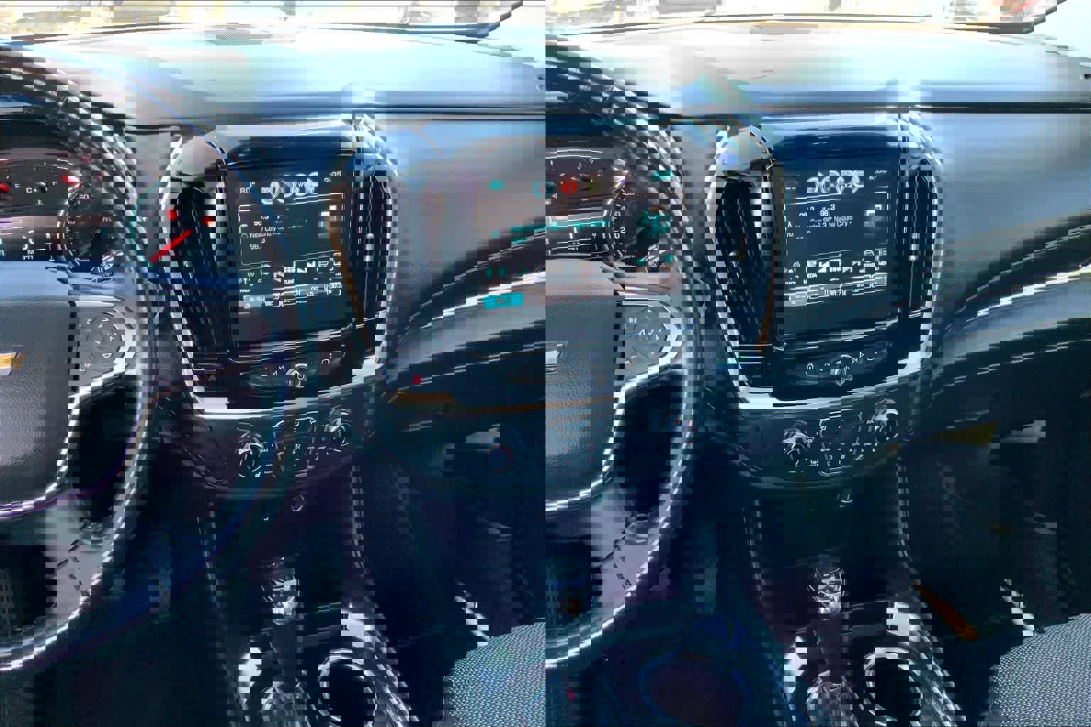 Used 2019 Chevrolet Traverse LT image 9