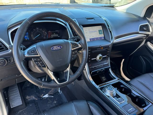Certified 2019 Ford Edge Titanium w/ Class II Trailer Tow Package AWD/4WD image 3