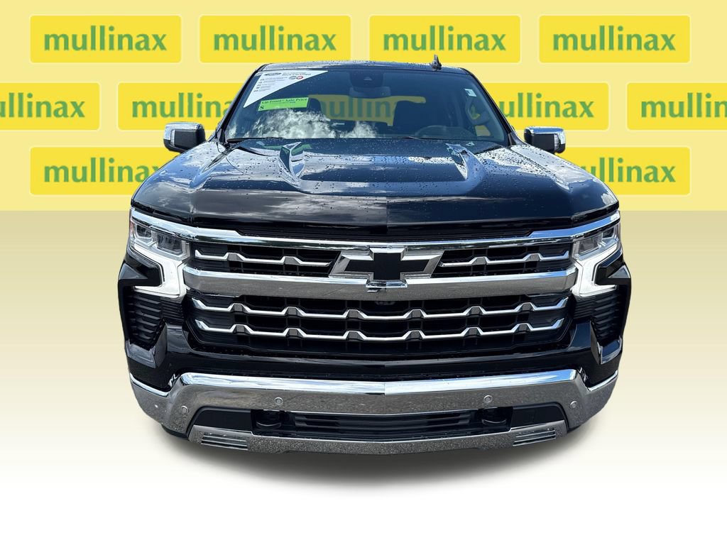 Used 2023 Chevrolet Silverado 1500 LTZ RWD image 11