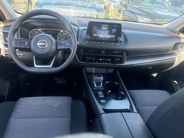 Used 2023 Nissan Rogue SV FWD image 13