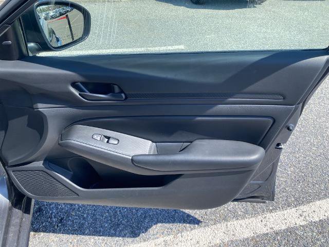 Used 2024 Nissan Altima 2.5 S FWD image 10