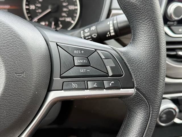 Used 2024 Nissan Altima 2.5 SV image 19