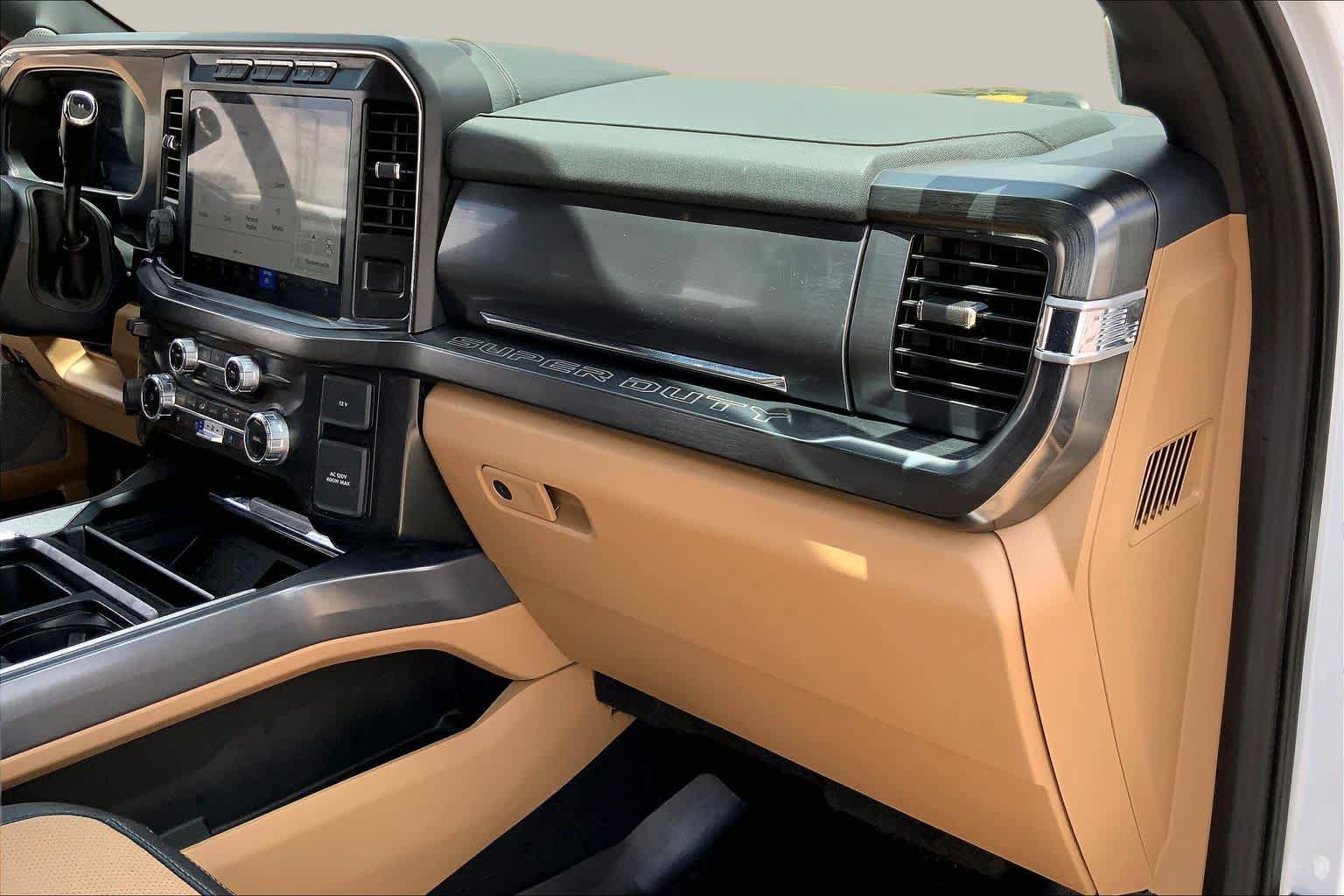 Certified 2024 Ford F250 Lariat w/ Lariat Ultimate Package AWD/4WD image 19