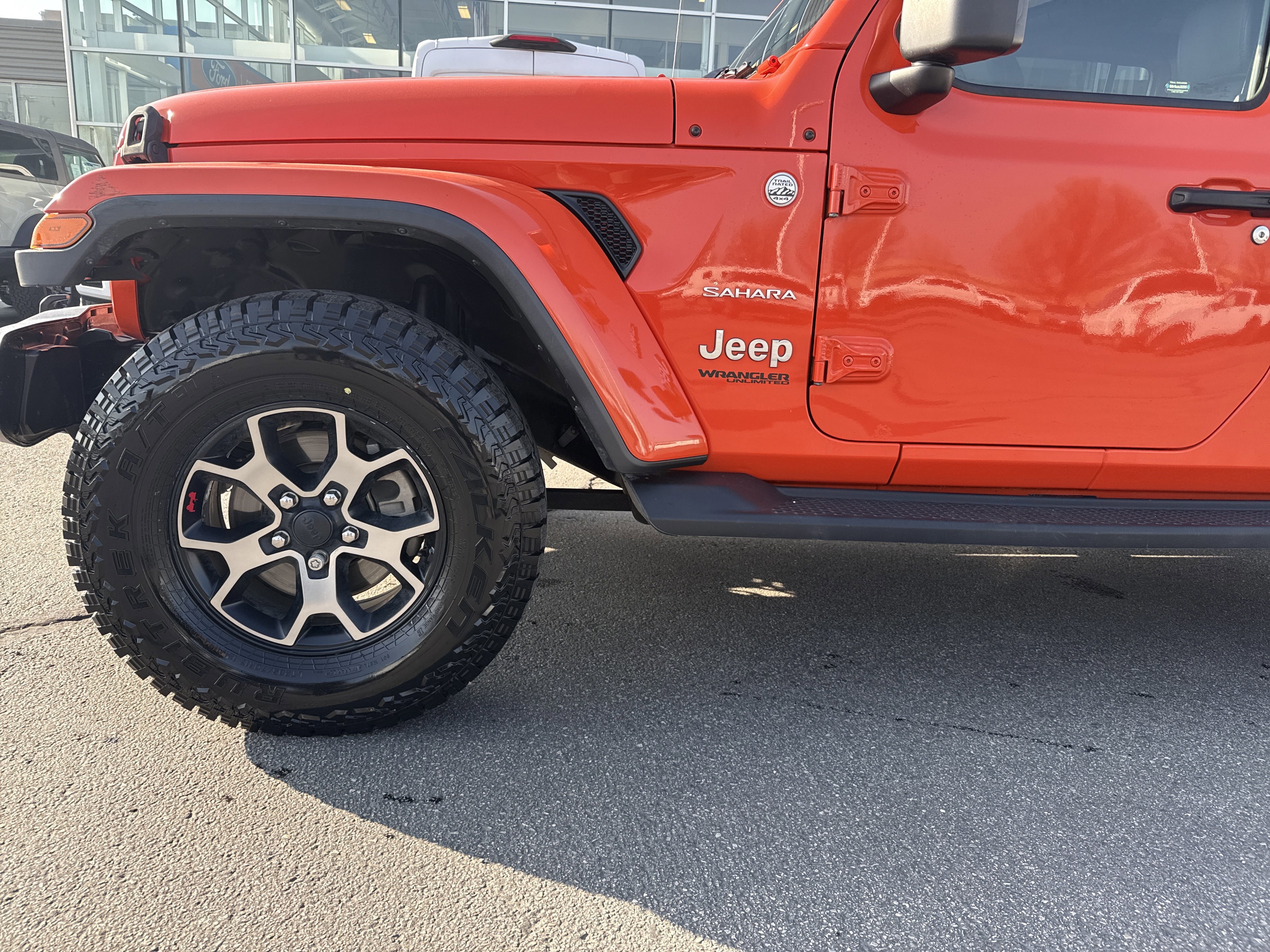 Used 2019 Jeep Wrangler Unlimited Sahara w/ Uconnect 4C Nav & Sound Group image 9