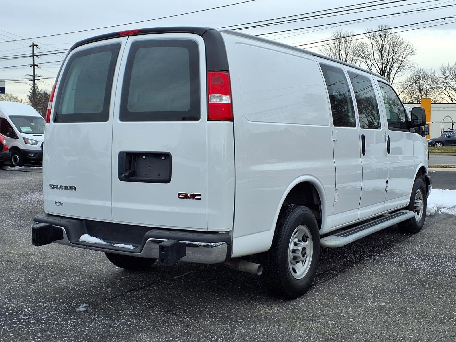 Used 2024 GMC Savana 2500 w/ Driver Convenience Package image 5