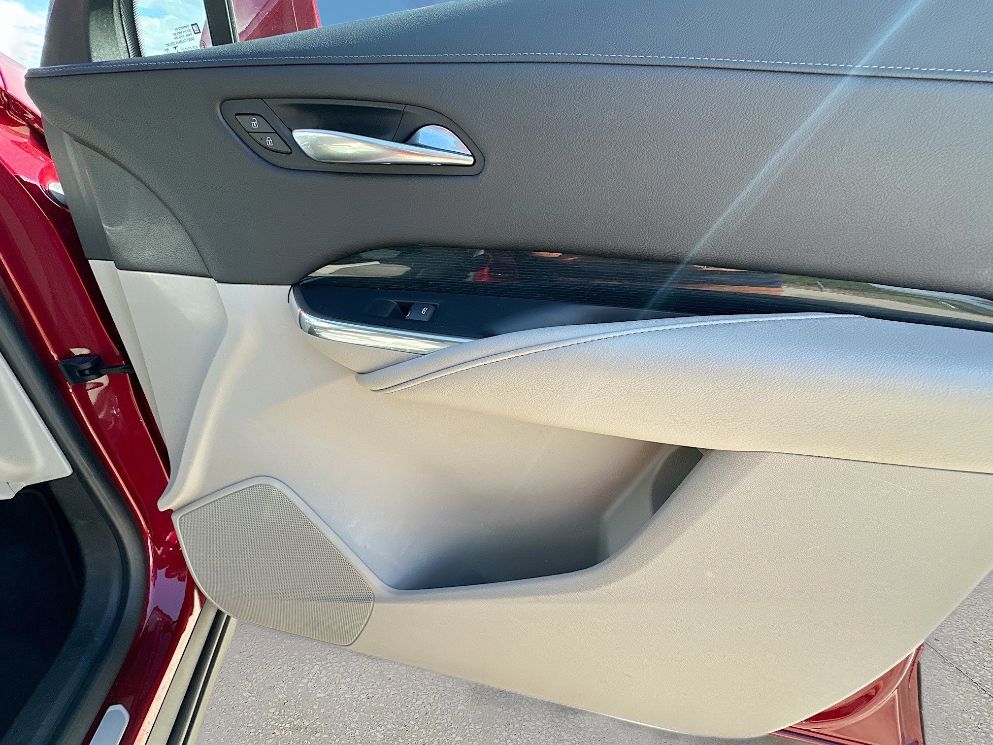 Used 2019 Cadillac XT4 Premium Luxury image 36