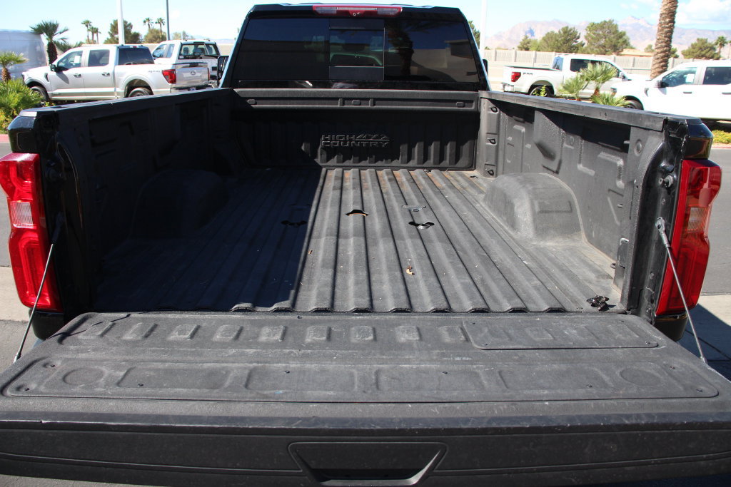 Used 2024 Chevrolet Silverado 3500 High Country w/ High Country Premium Package AWD/4WD image 24