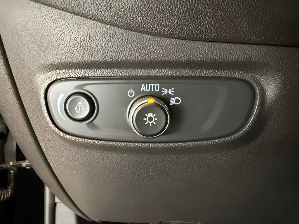 Used 2024 Chevrolet Equinox LT image 26