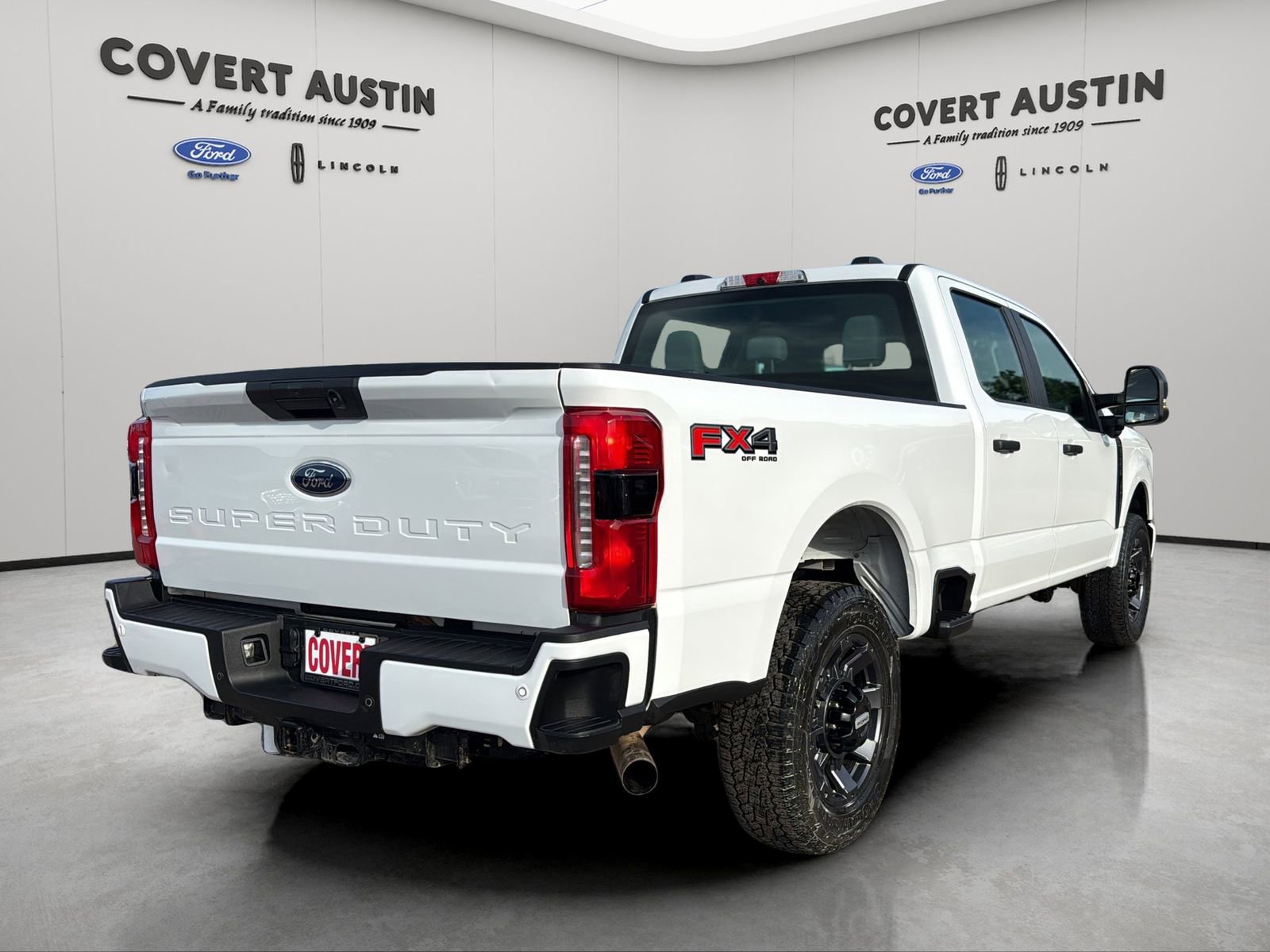 Certified 2024 Ford F250 XL w/ STX Appearance Package AWD/4WD image 4