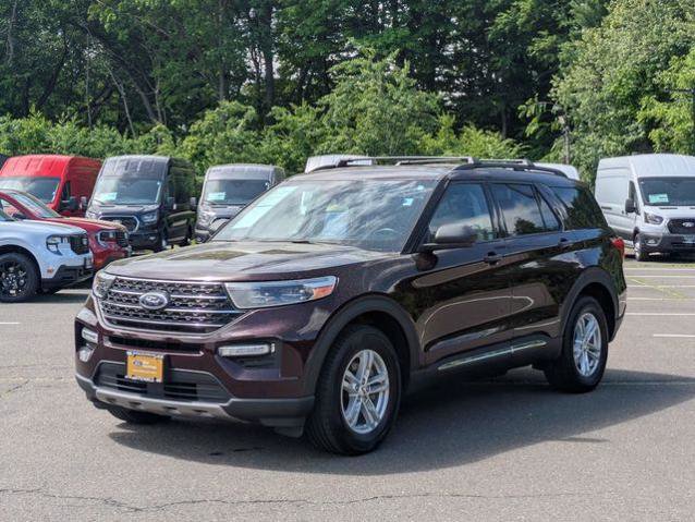 Certified 2022 Ford Explorer XLT w/ Equipment Group 202A AWD/4WD image 7