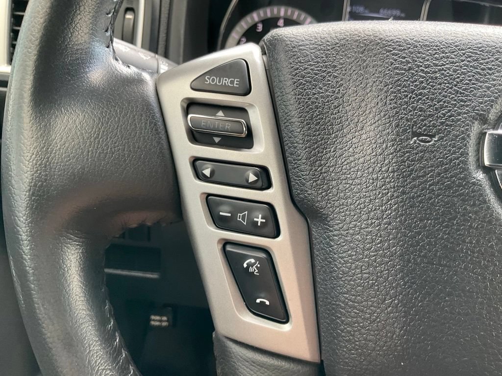 Used 2018 Nissan Titan SV w/ SV Convenience Package AWD/4WD image 5