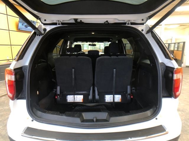 Certified 2018 Ford Explorer XLT w/ Equipment Group 201A image 22